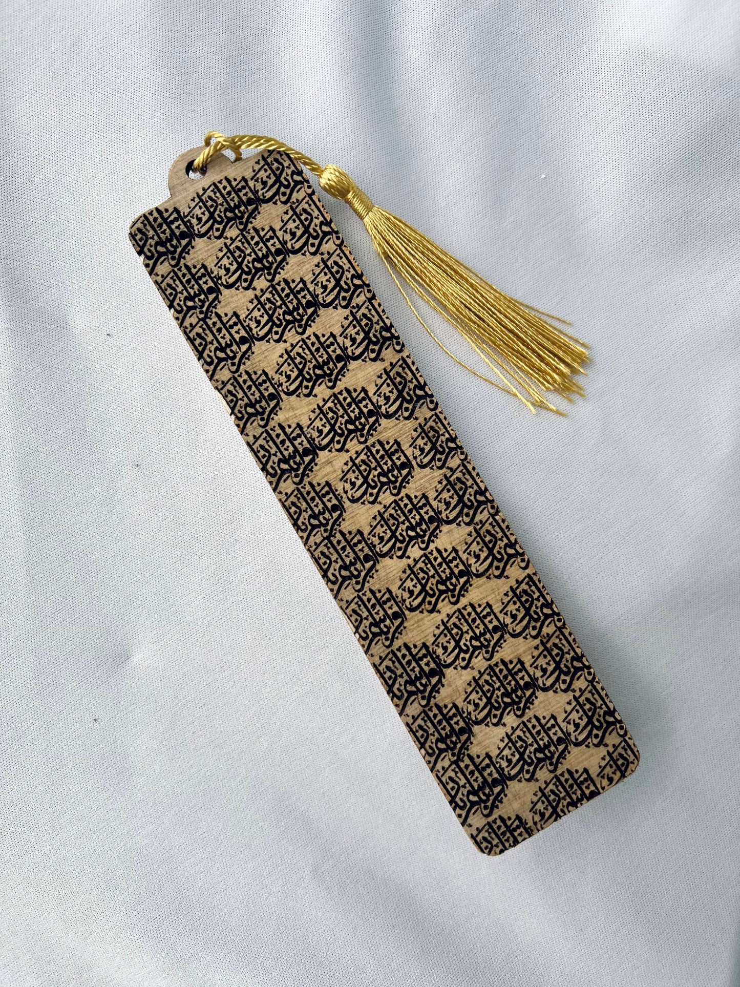 Arabic Engraved Bookmark (Surah Al-Alaq) with a Gold tassel